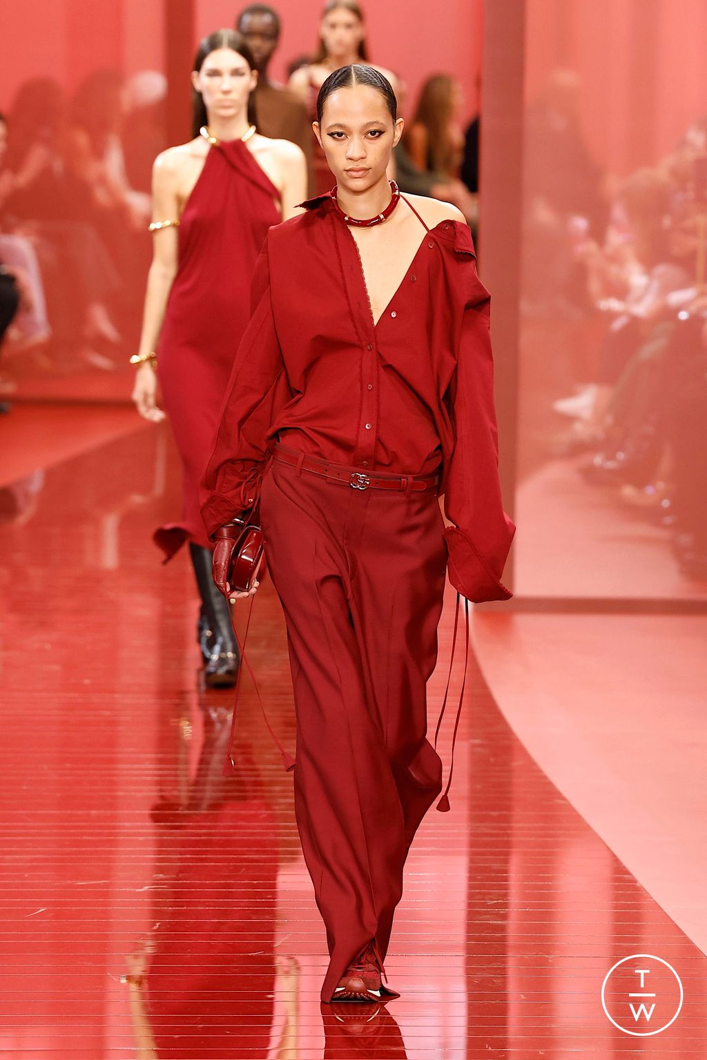 Fashion Week Milan Spring-Summer 2025 look 7 from the Gucci collection womenswear