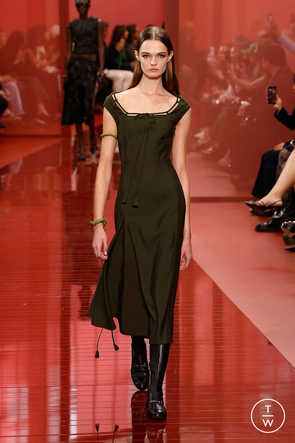 Fashion Week Milan Spring/Summer 2025 look 21 from the Gucci collection womenswear