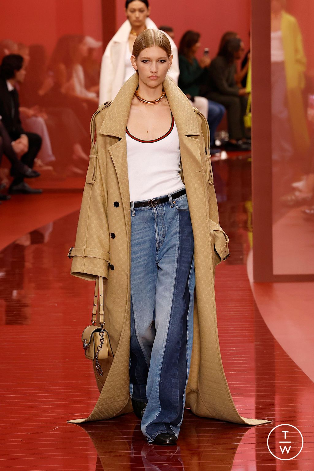 Fashion Week Milan Spring/Summer 2025 look 50 from the Gucci collection womenswear