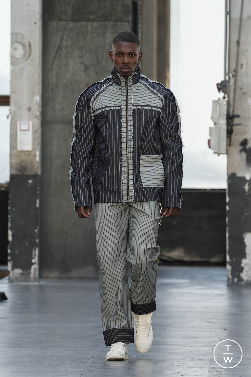 Fashion Week Paris Fall/Winter 2023 look 2 from the Gunther collection 男装