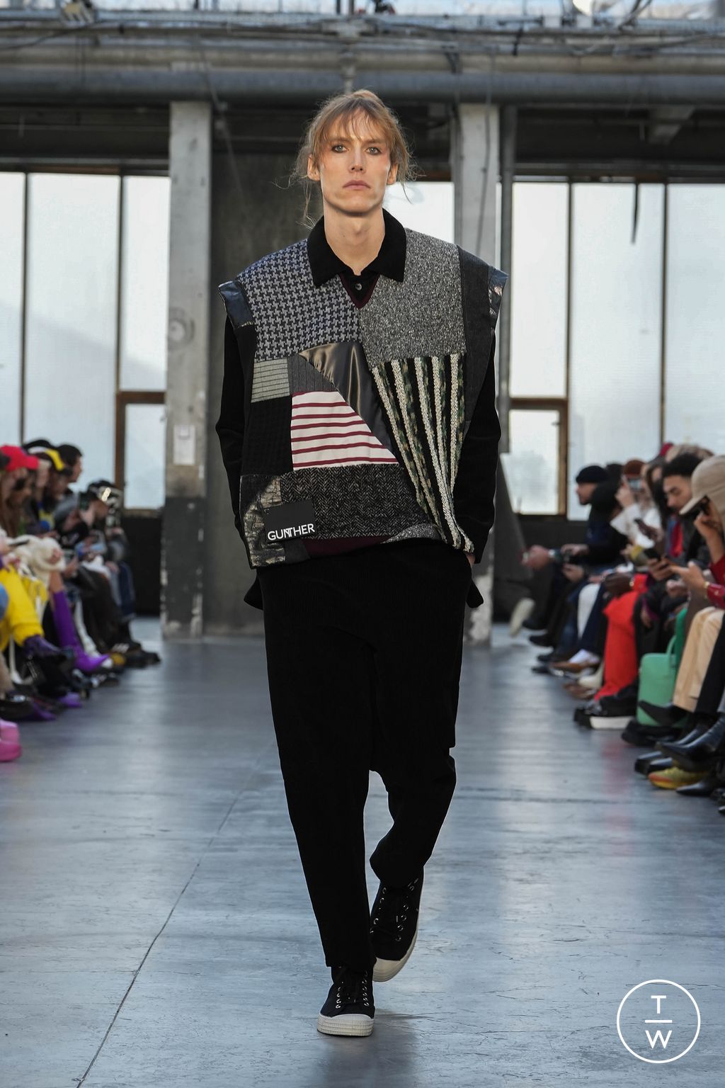 Fashion Week Paris Fall/Winter 2023 look 15 from the Gunther collection menswear