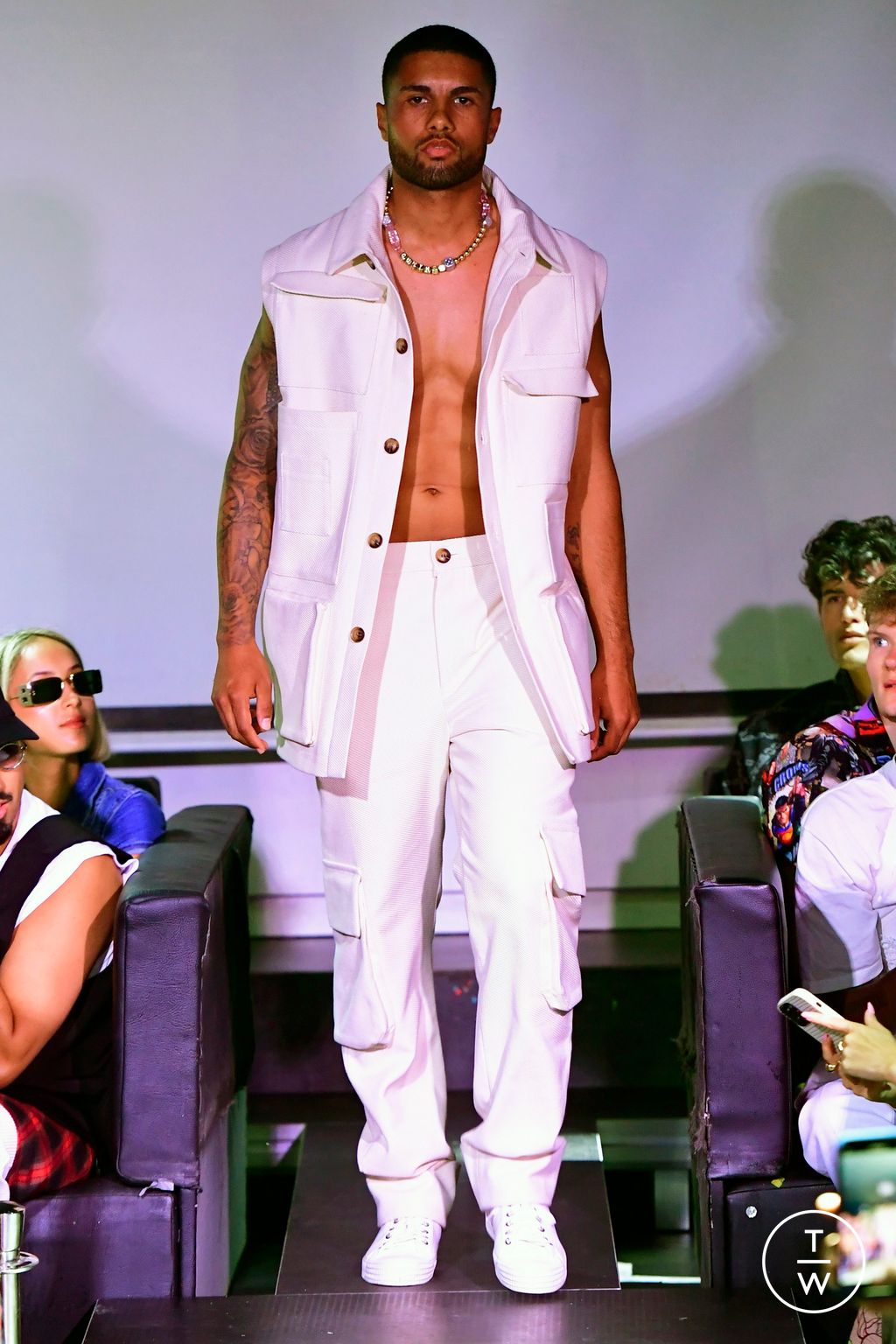 Fashion Week Paris Spring/Summer 2024 look 20 from the Gunther collection menswear