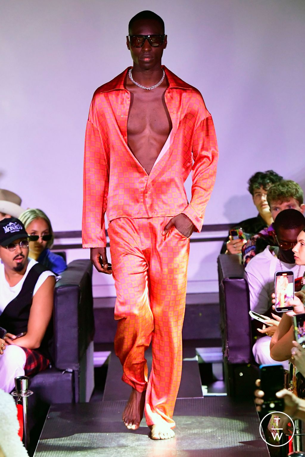 Fashion Week Paris Spring/Summer 2024 look 23 from the Gunther collection 男装