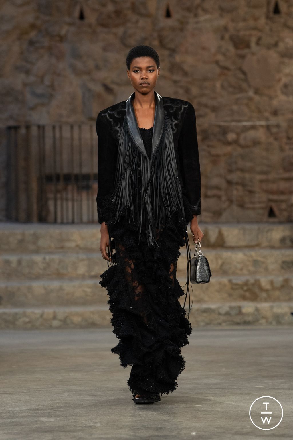 Fashion Week Paris Resort 2025 look 29 from the Louis Vuitton collection womenswear