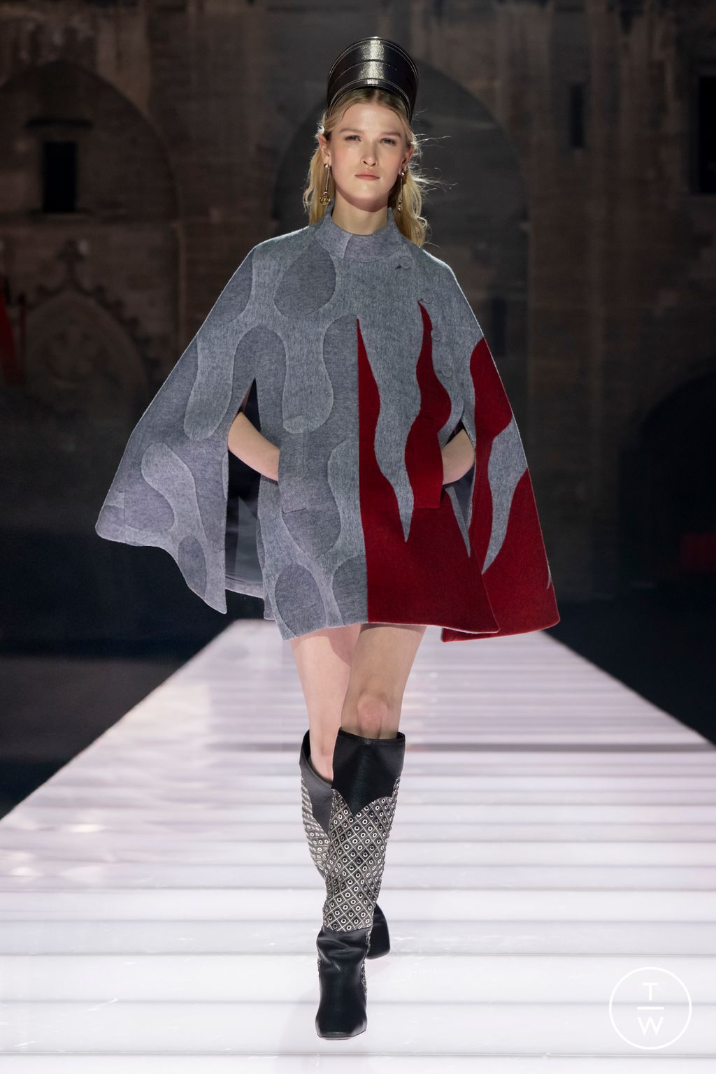 Fashion Week Paris Resort 2026 look 3 from the Louis Vuitton collection womenswear
