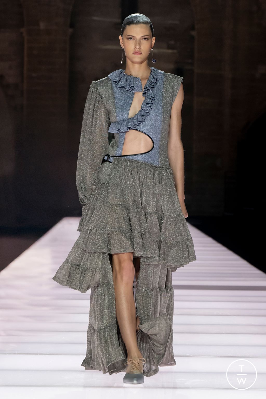 Fashion Week Paris Resort 2026 look 12 from the Louis Vuitton collection womenswear