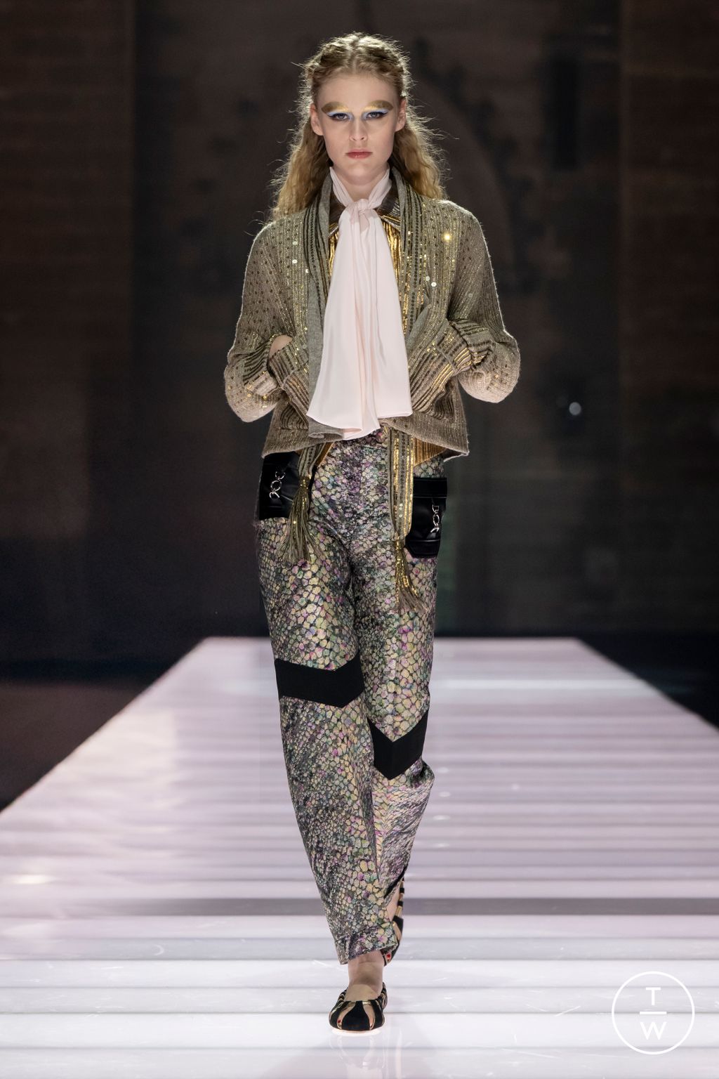 Fashion Week Paris Resort 2026 look 16 from the Louis Vuitton collection womenswear