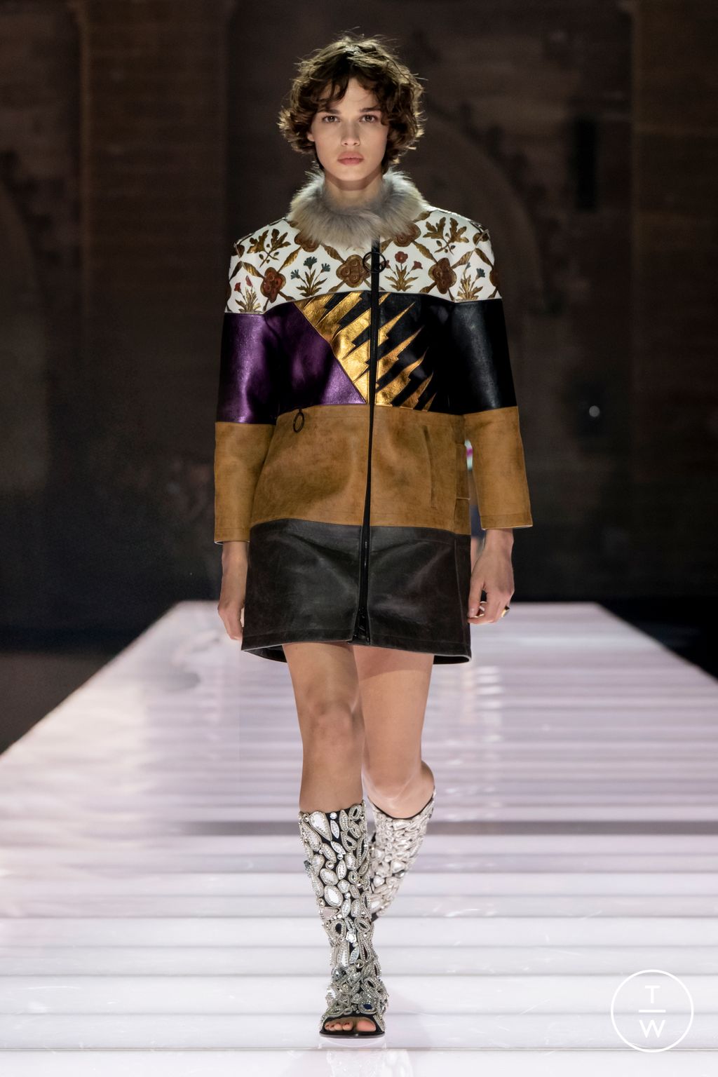 Fashion Week Paris Resort 2026 look 19 from the Louis Vuitton collection womenswear