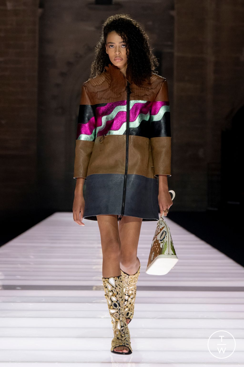 Fashion Week Paris Resort 2026 look 20 from the Louis Vuitton collection womenswear