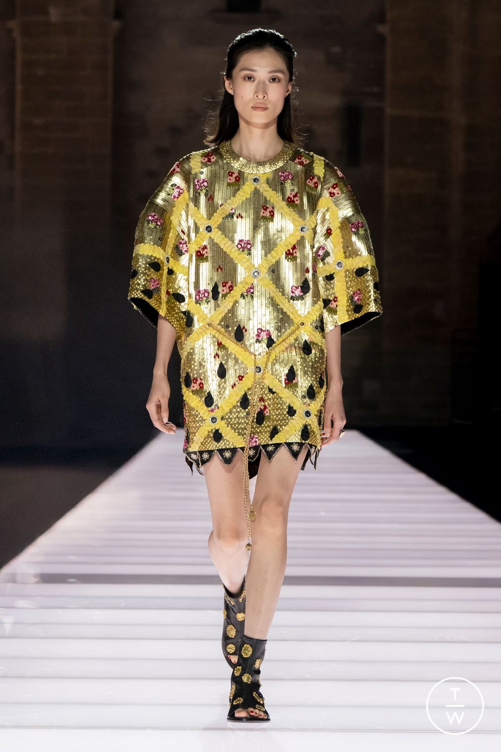 Fashion Week Paris Resort 2026 look 21 from the Louis Vuitton collection womenswear