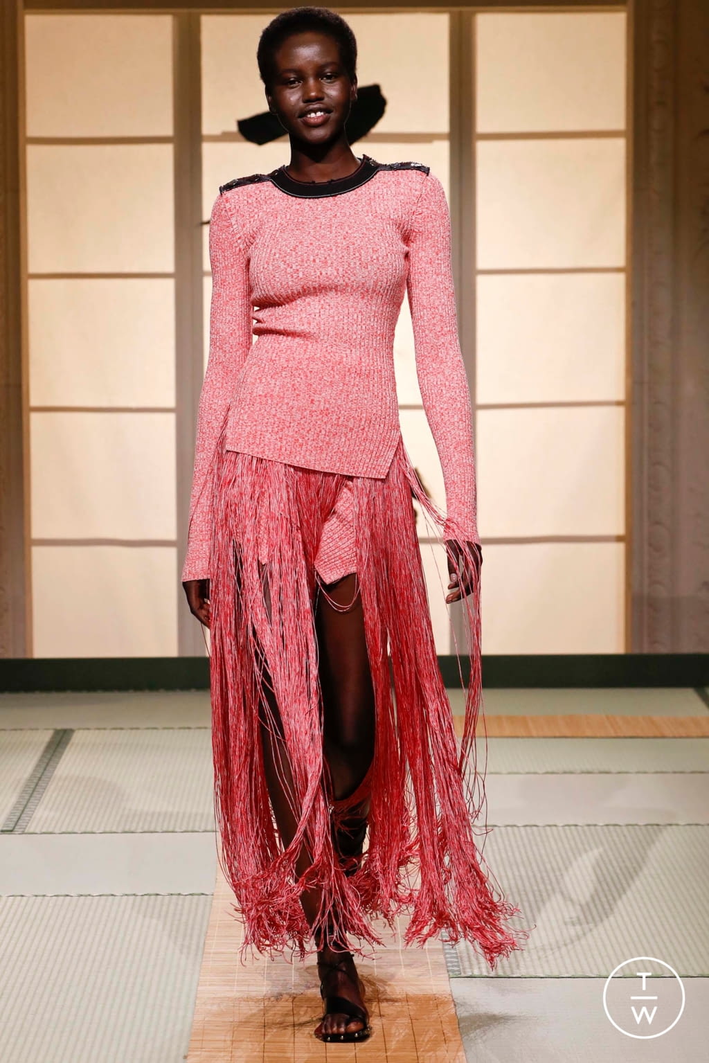 Fashion Week Paris Fall/Winter 2018 look 1 from the H&M Studio collection womenswear