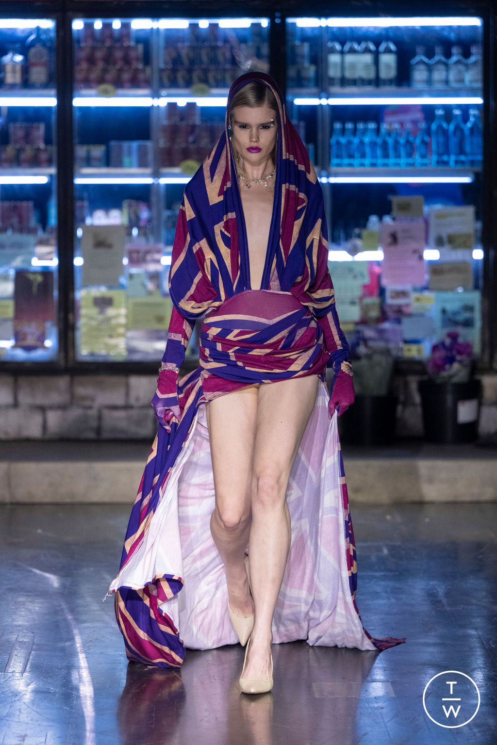 Fashion Week London Fall/Winter 2024 look 13 from the Sinead Gorey collection womenswear