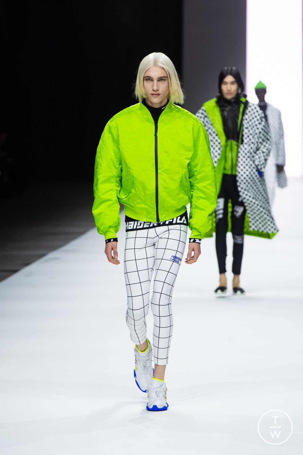 Fashion Week London Spring/Summer 2023 look 11 de la collection Haider Ackermann womenswear