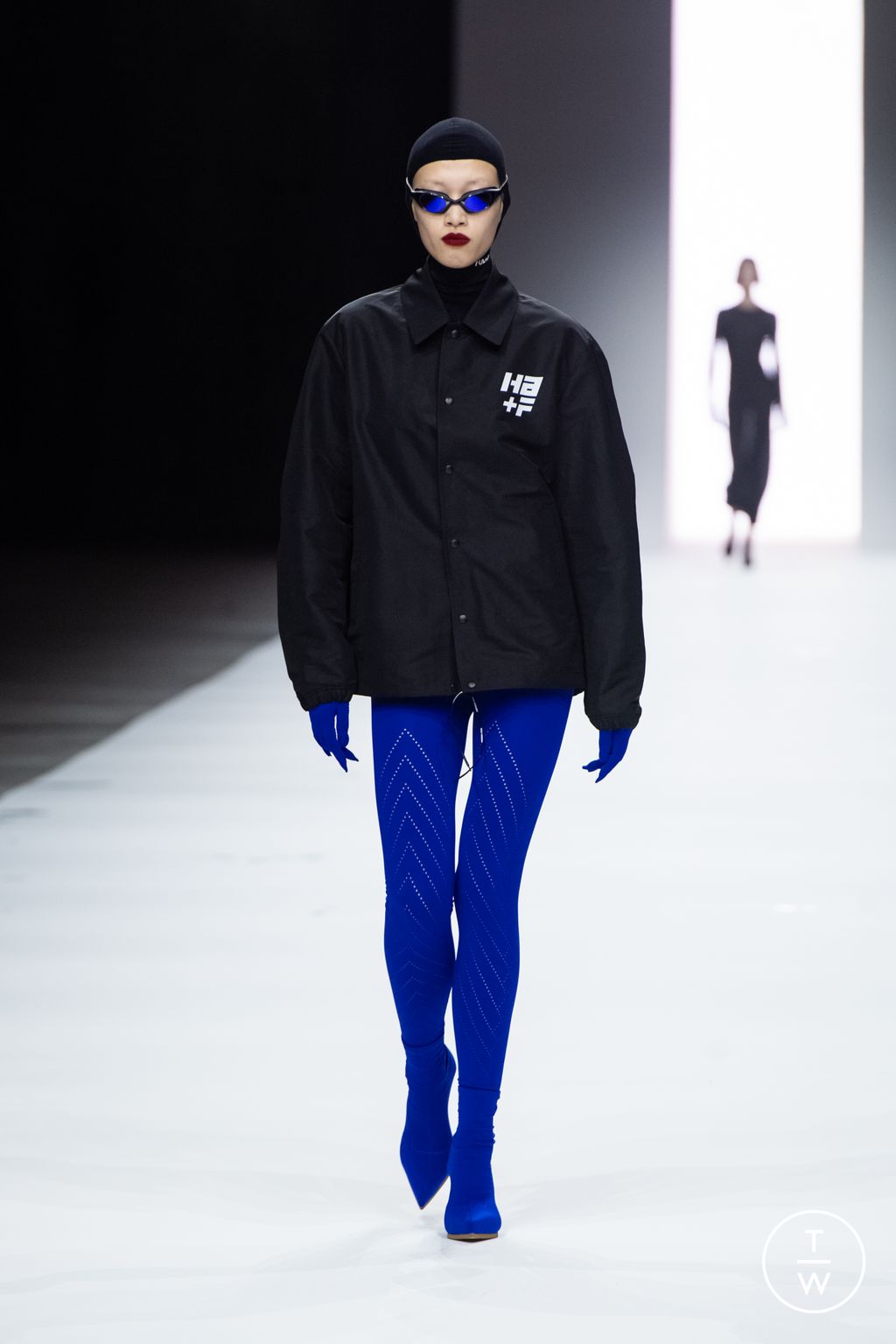 Fashion Week London Spring/Summer 2023 look 21 from the Haider Ackermann collection womenswear