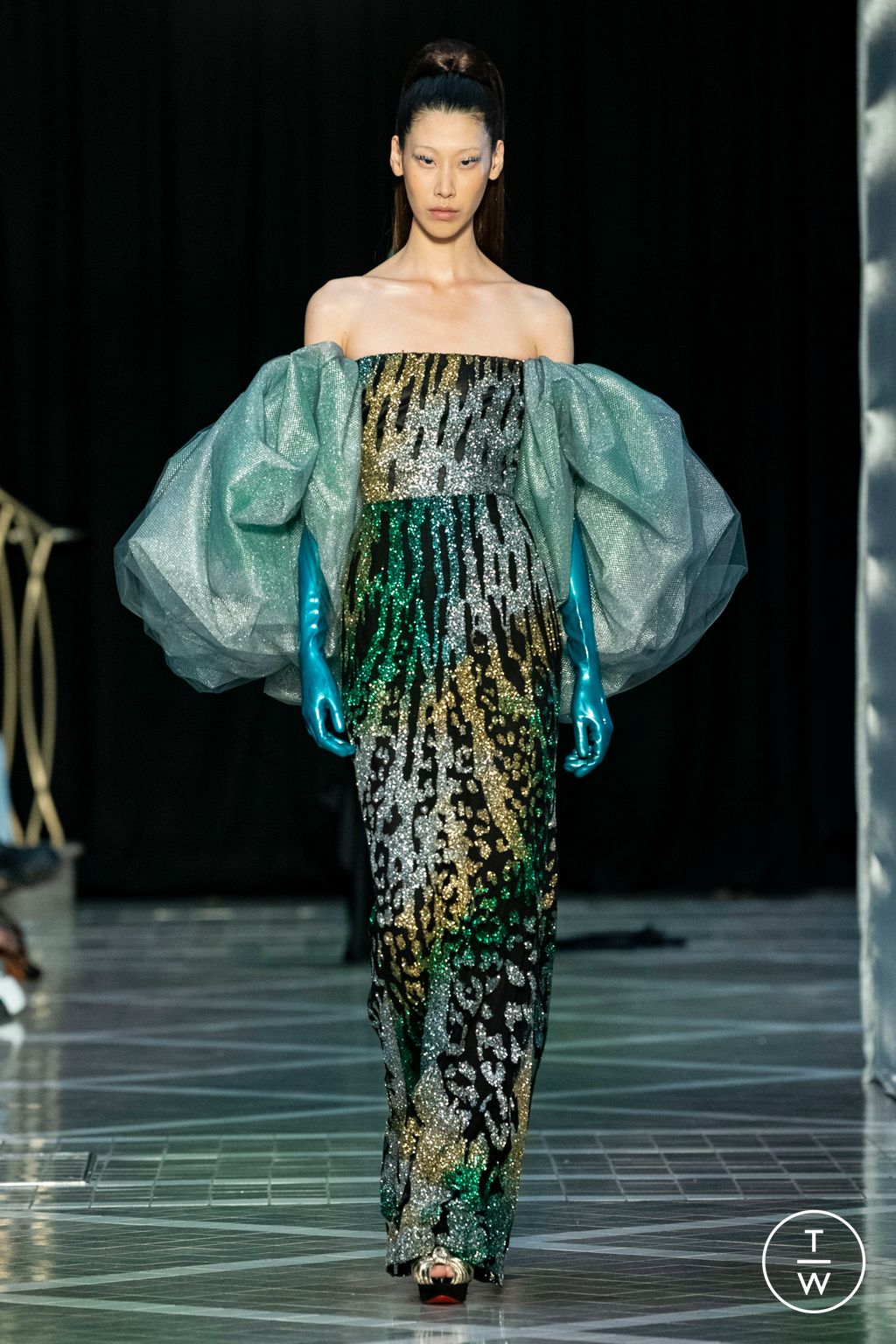 Fashion Week London Spring/Summer 2023 look 14 from the Halpern collection 女装
