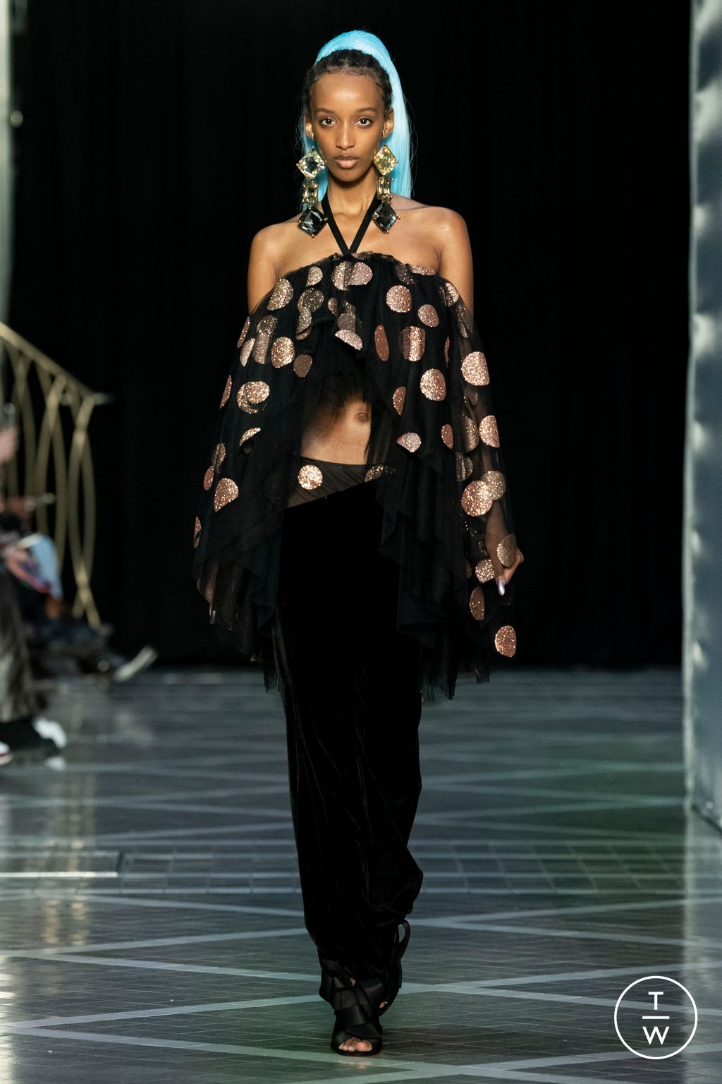 Fashion Week London Spring/Summer 2023 look 27 from the Halpern collection womenswear