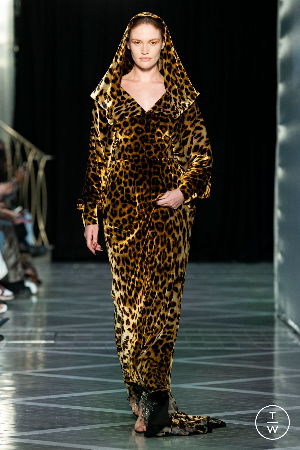 Fashion Week London Spring/Summer 2023 look 10 from the Halpern collection womenswear
