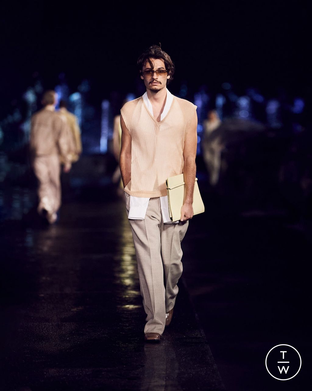 Fashion Week Milan Spring/Summer 2023 look 45 de la collection Boss womenswear