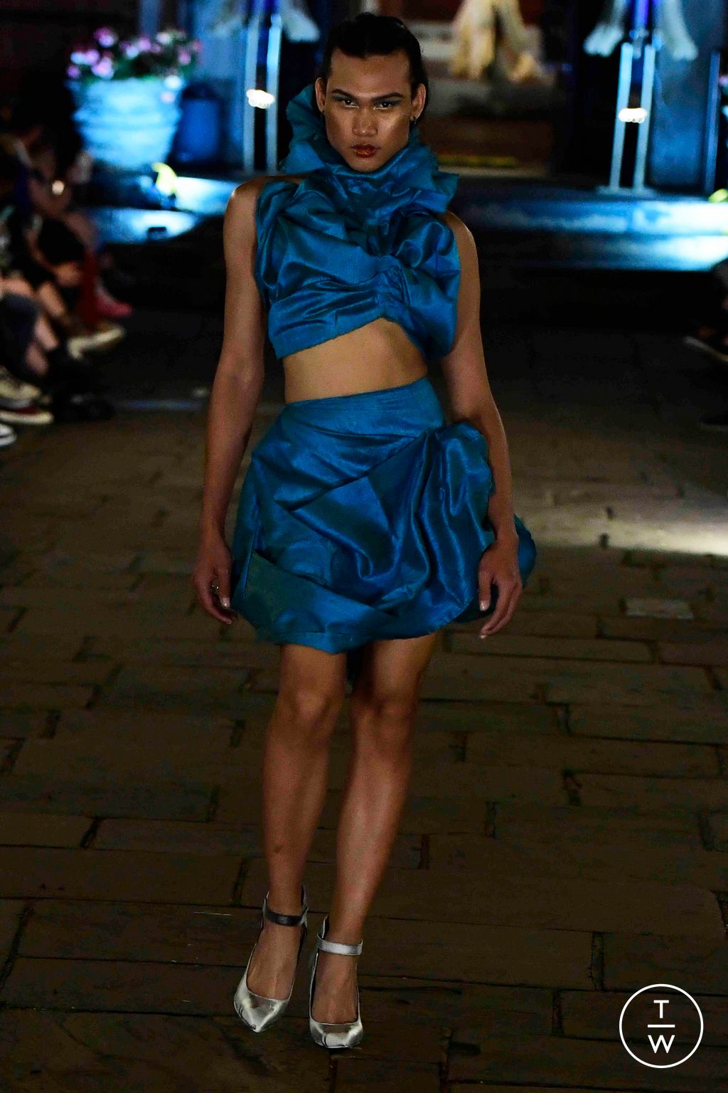 Fashion Week London Spring/Summer 2024 look 21 from the Hector Maclean collection 女装