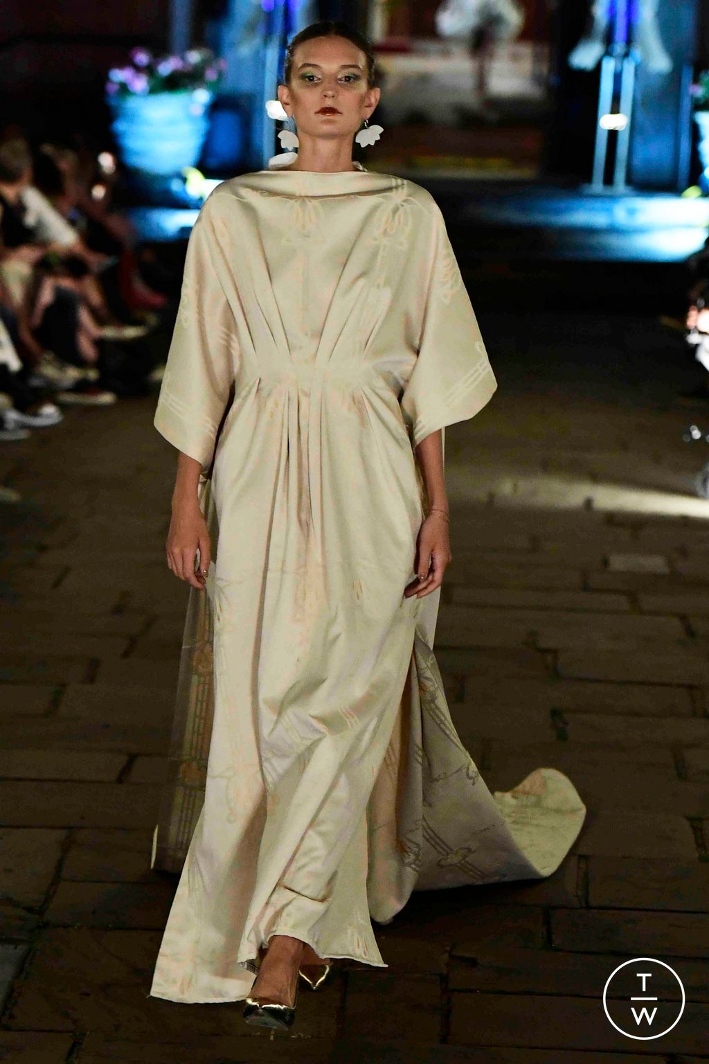 Fashion Week London Spring/Summer 2024 look 24 from the Hector Maclean collection womenswear
