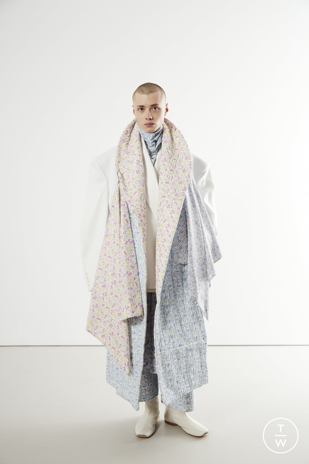 Fashion Week Paris Fall/Winter 2022 look 28 de la collection Hed Mayner menswear