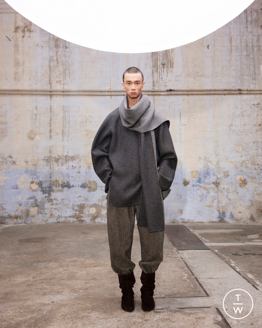 Fashion Week Paris Fall/Winter 2021 look 19 from the Hed Mayner collection menswear