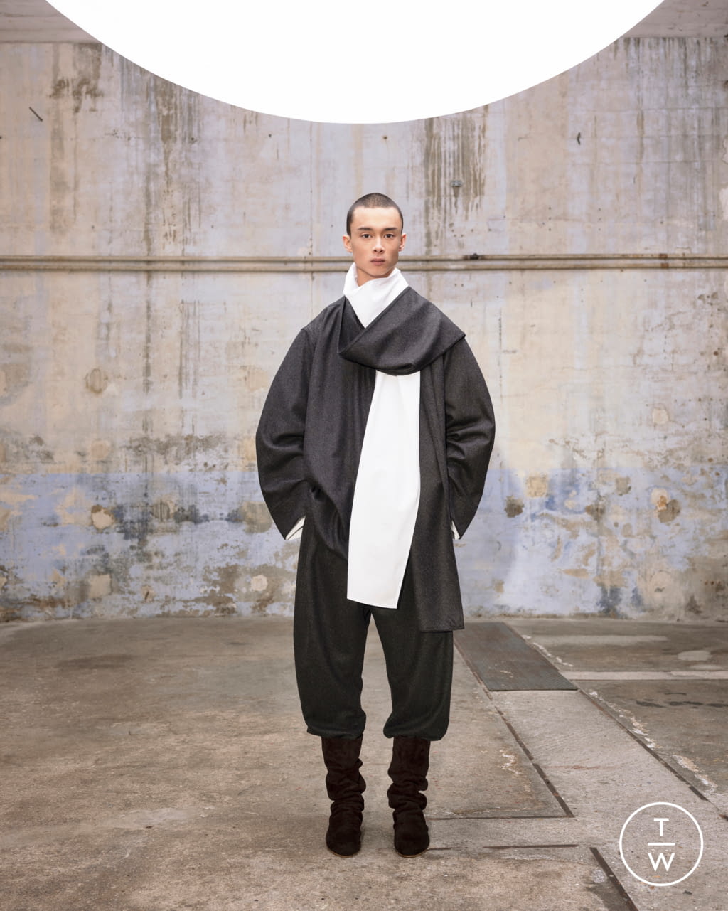 Fashion Week Paris Fall/Winter 2021 look 25 from the Hed Mayner collection menswear