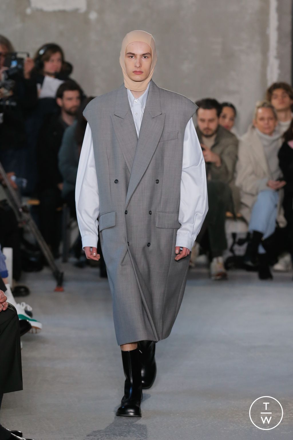 Fashion Week Paris Fall/Winter 2023 look 31 de la collection Hed Mayner menswear