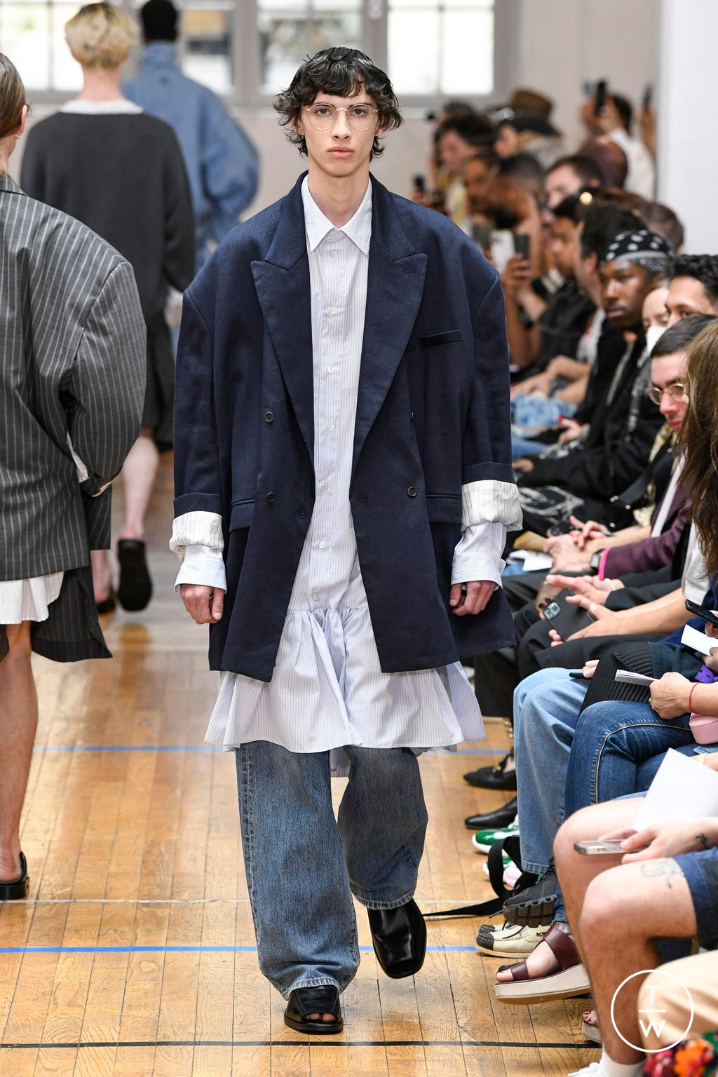 Fashion Week Paris Spring/Summer 2023 look 13 from the Hed Mayner collection 男装