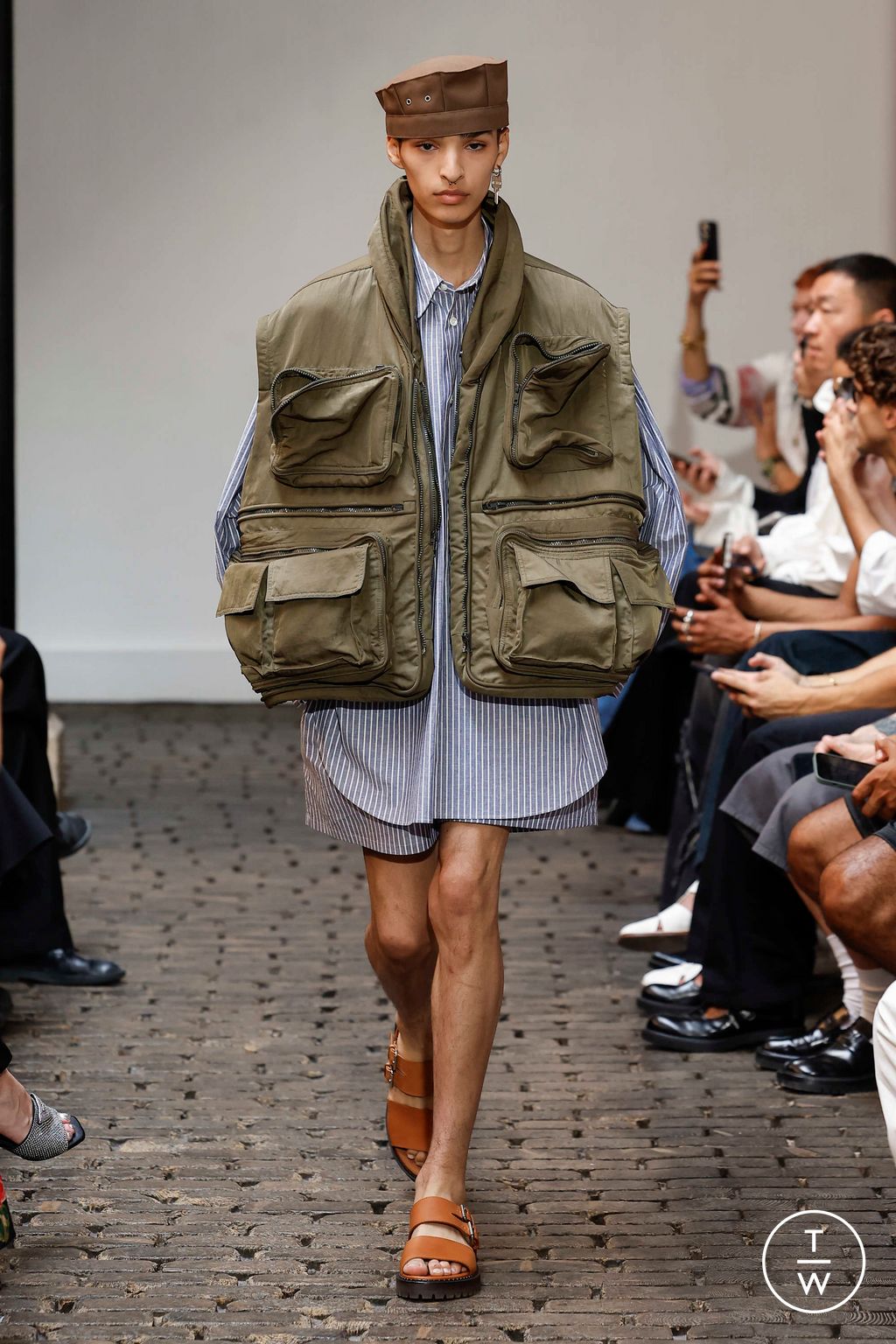 Fashion Week Paris Spring/Summer 2024 look 30 from the Hed Mayner collection menswear