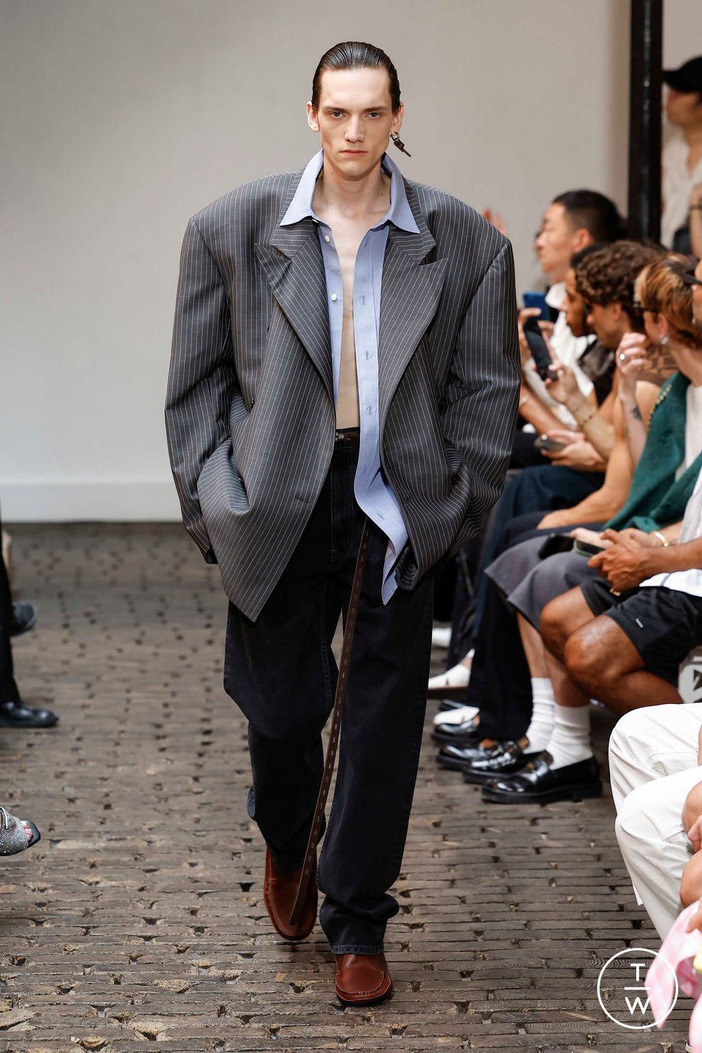 Fashion Week Paris Spring/Summer 2024 look 32 from the Hed Mayner collection menswear
