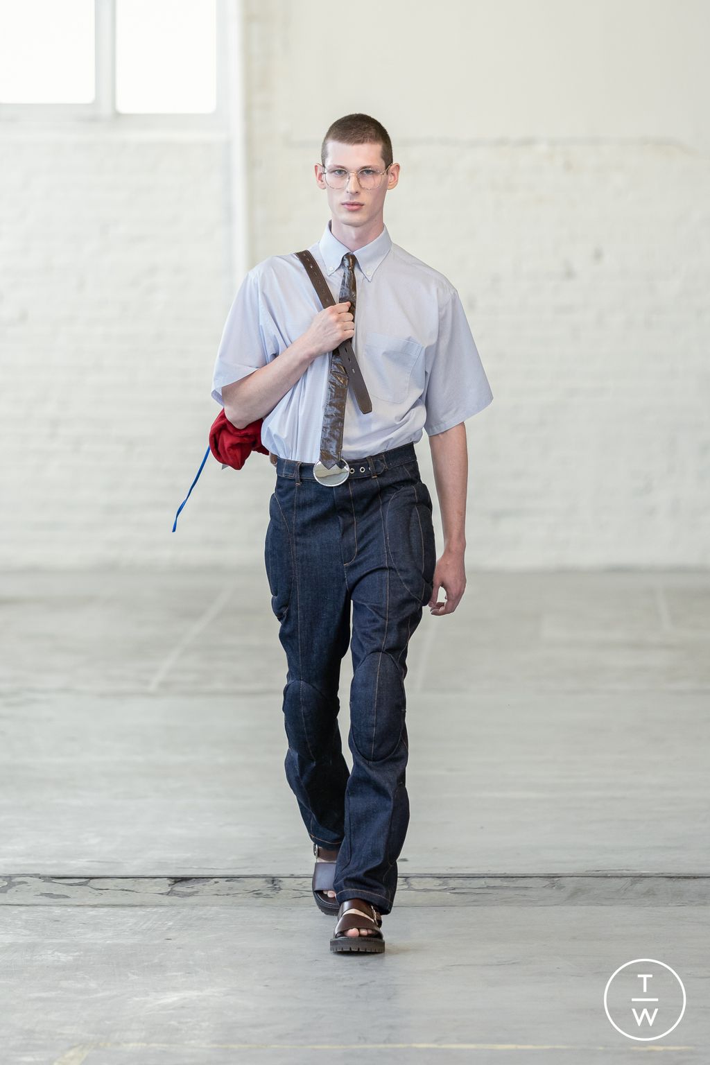Fashion Week Paris Spring/Summer 2026 look 4 from the Hed Mayner collection menswear
