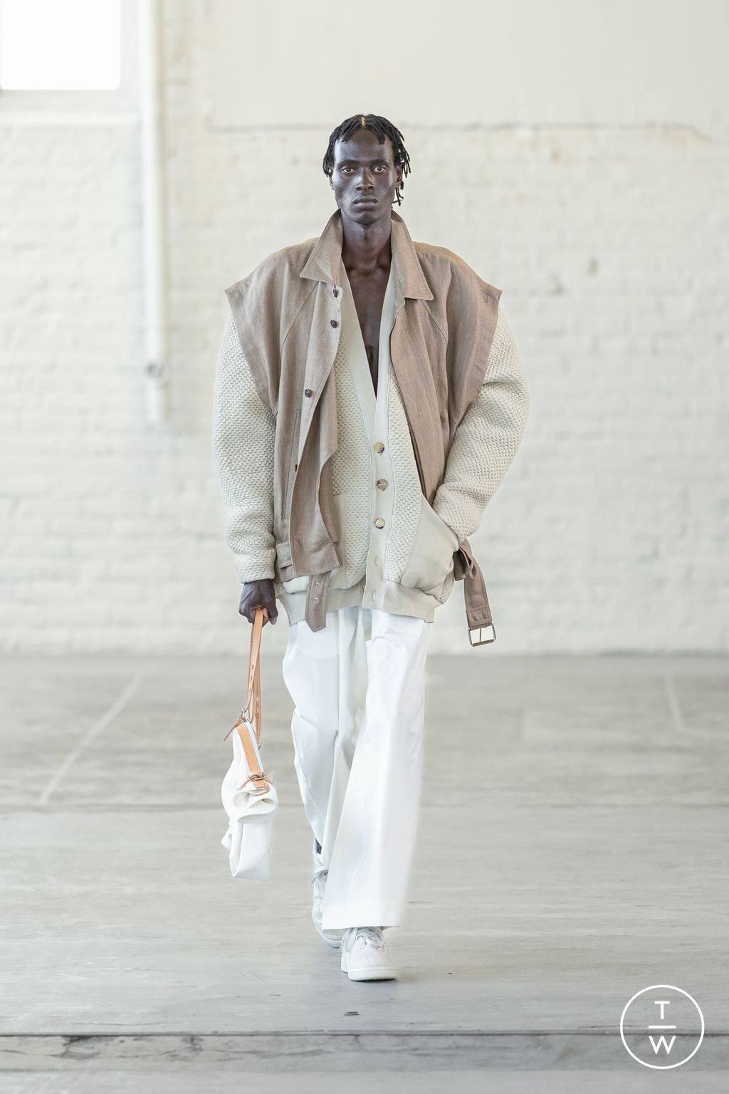 Fashion Week Paris Spring/Summer 2026 look 6 from the Hed Mayner collection menswear