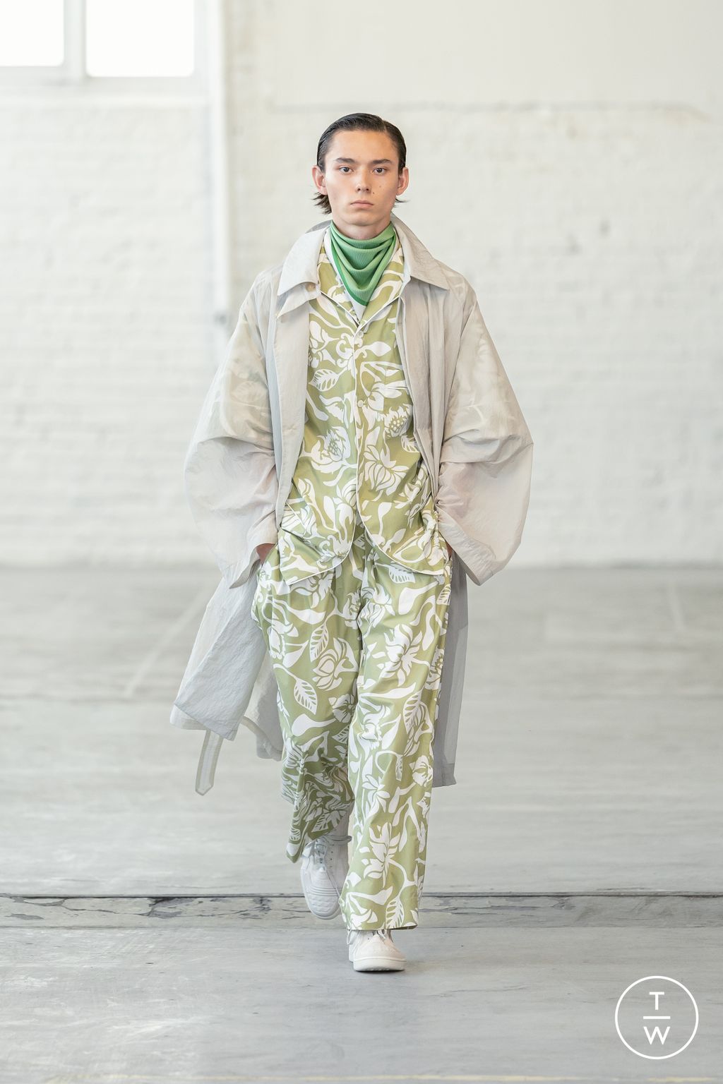 Fashion Week Paris Spring/Summer 2026 look 19 from the Hed Mayner collection menswear