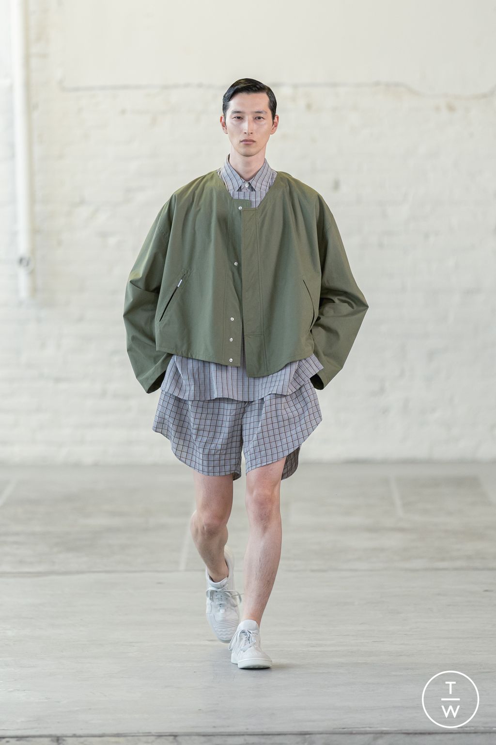 Fashion Week Paris Spring/Summer 2026 look 21 de la collection Hed Mayner menswear