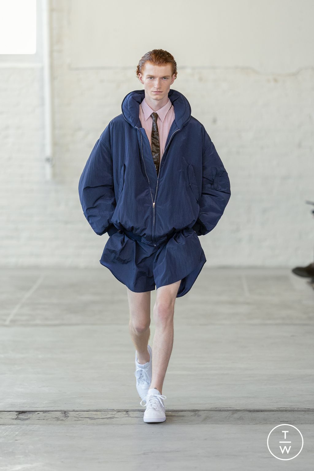 Fashion Week Paris Spring/Summer 2026 look 26 from the Hed Mayner collection menswear