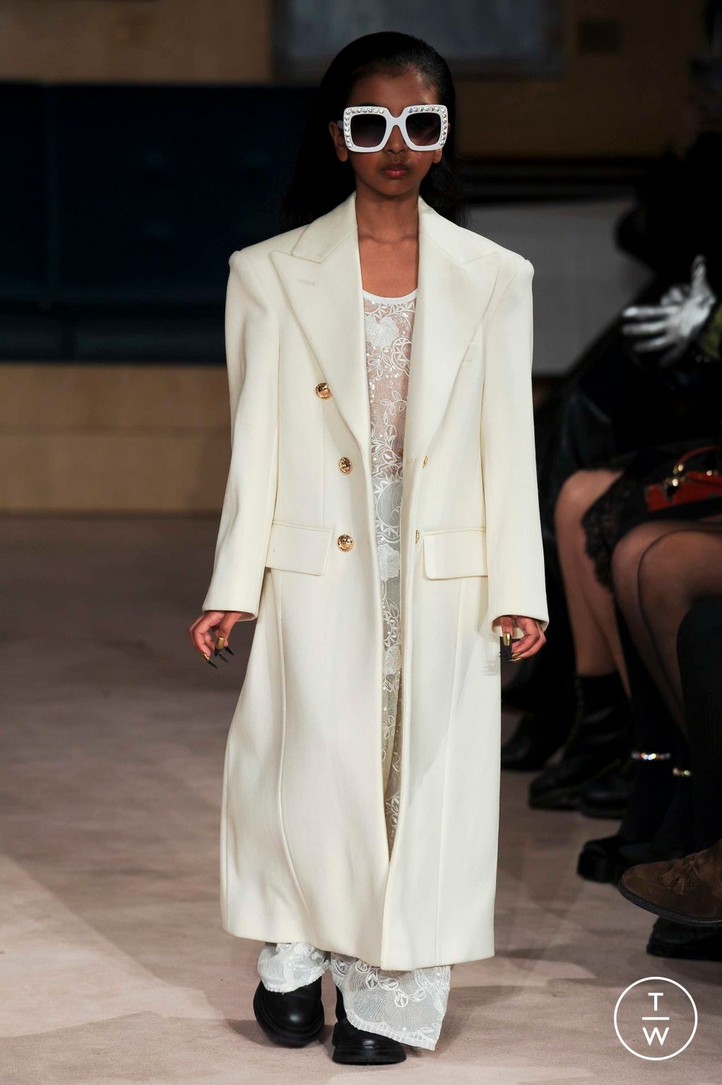 Fashion Week London Fall/Winter 2023 look 2 from the Helen Anthony collection womenswear