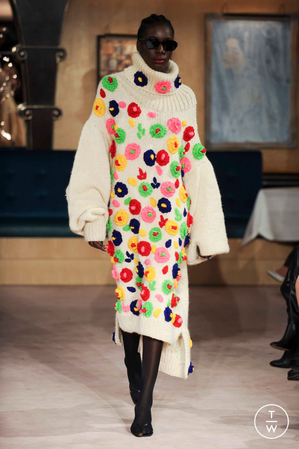 Fashion Week London Fall/Winter 2023 look 4 from the Helen Anthony collection womenswear