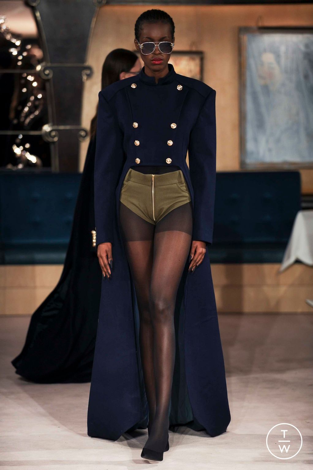 Fashion Week London Fall/Winter 2023 look 35 de la collection Helen Anthony womenswear