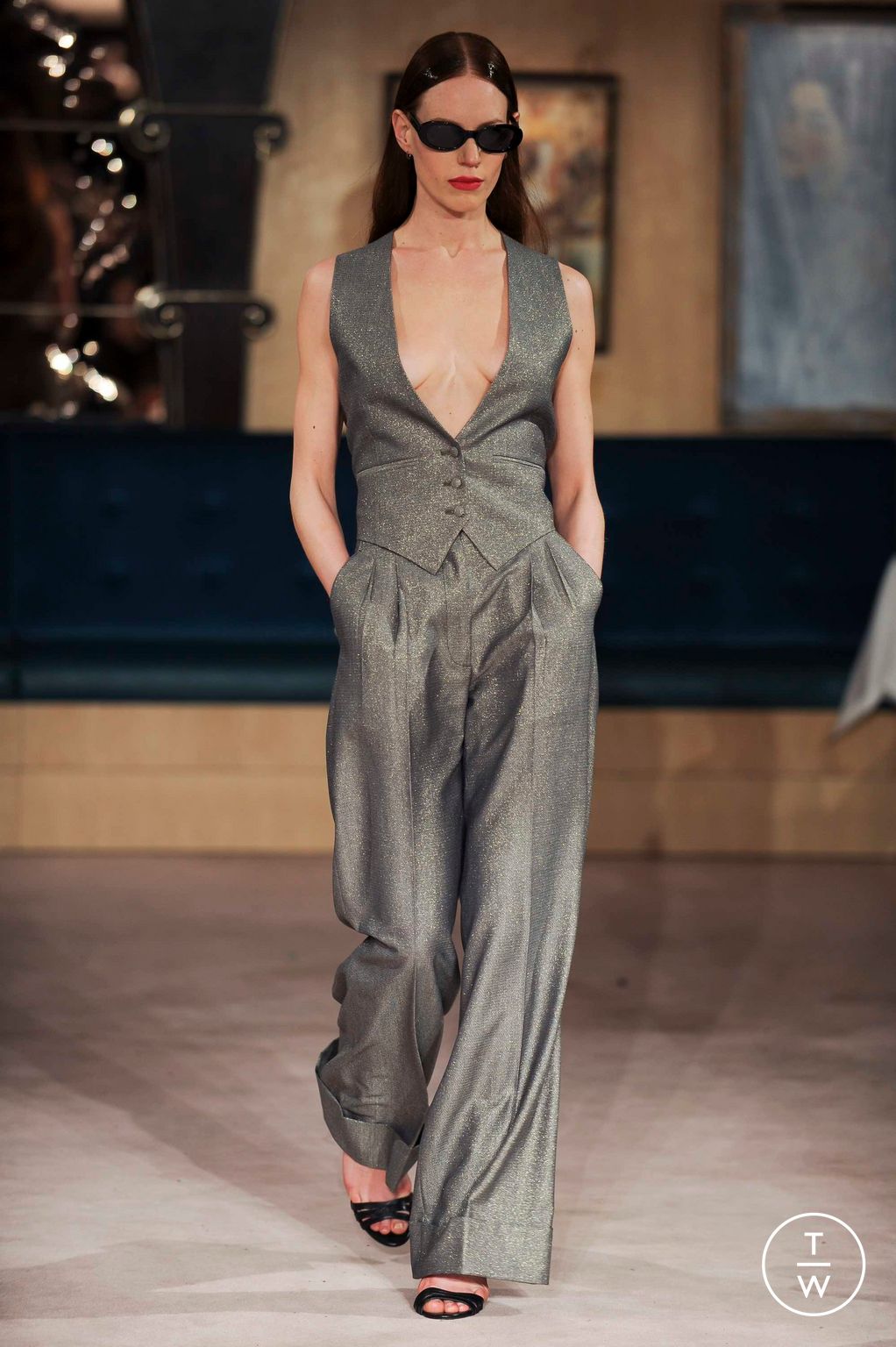 Fashion Week London Fall/Winter 2023 look 50 from the Helen Anthony collection womenswear