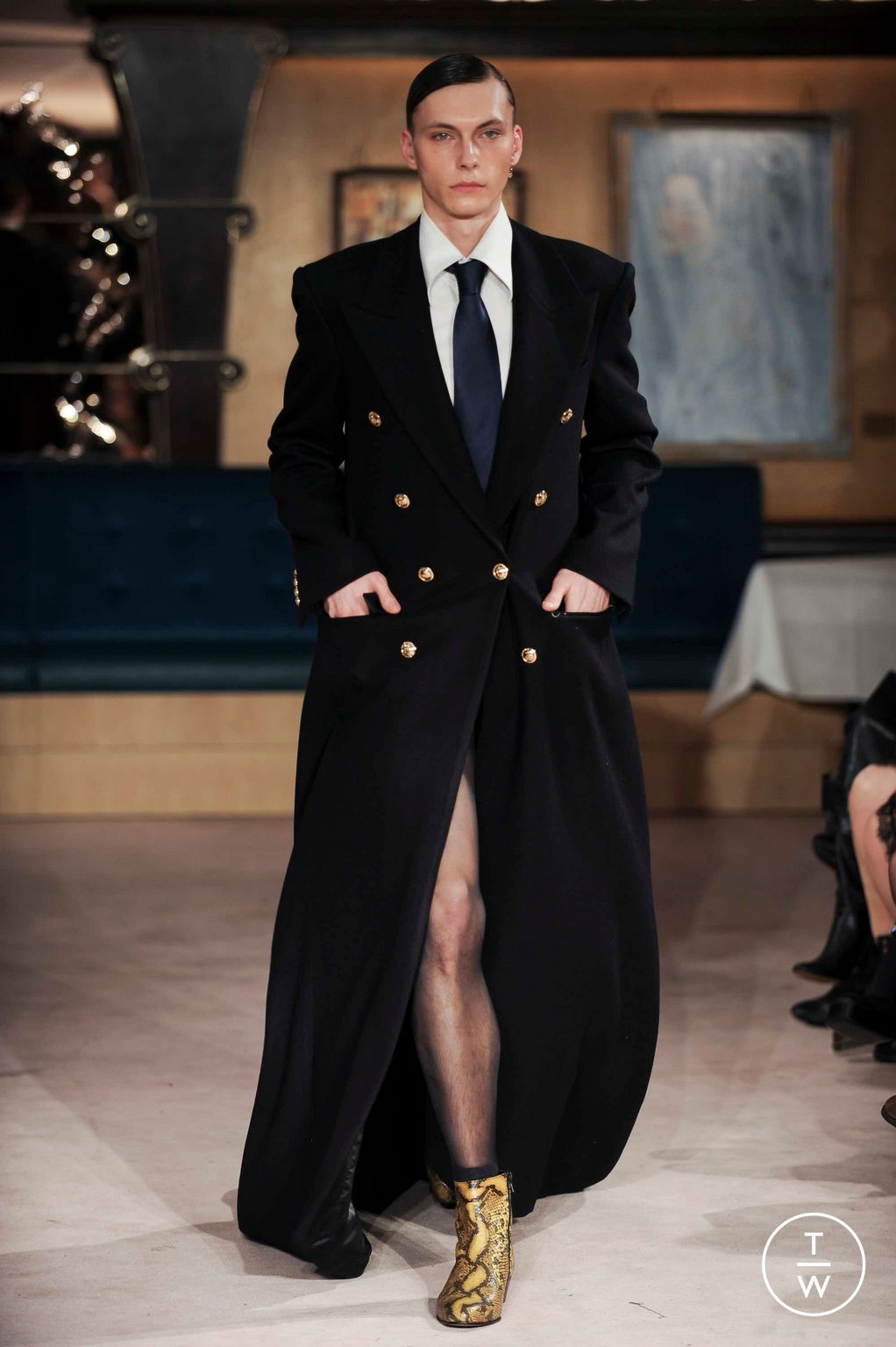 Fashion Week London Fall/Winter 2023 look 104 from the Helen Anthony collection womenswear