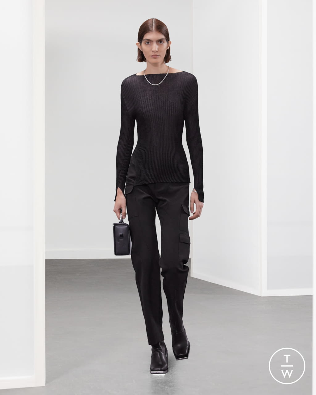 Fashion Week Paris Spring/Summer 2022 look 25 from the Heliot Emil collection womenswear