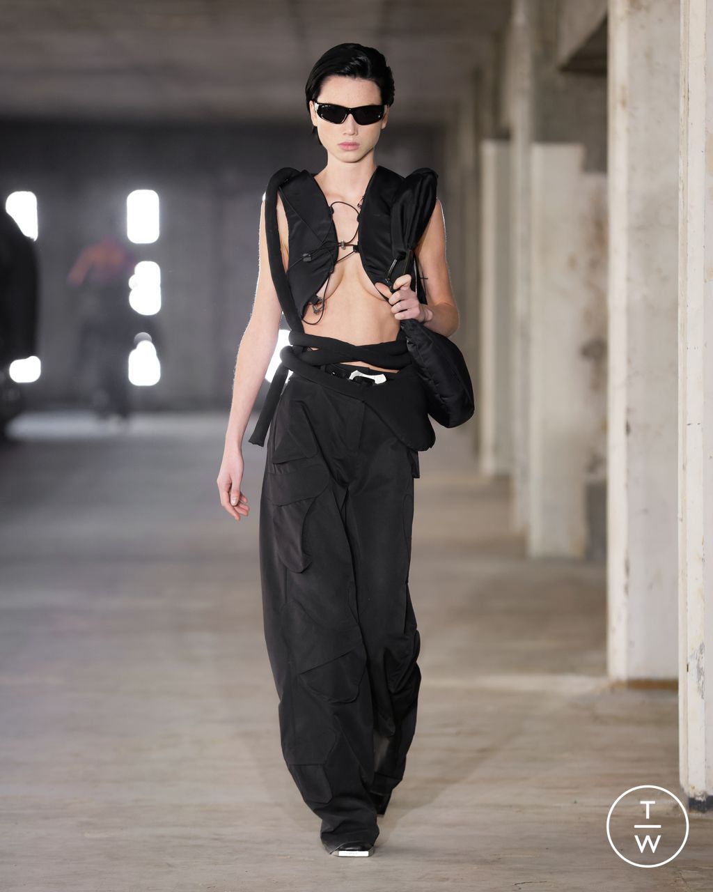 Fashion Week Paris Fall/Winter 2023 look 3 de la collection Heliot Emil womenswear