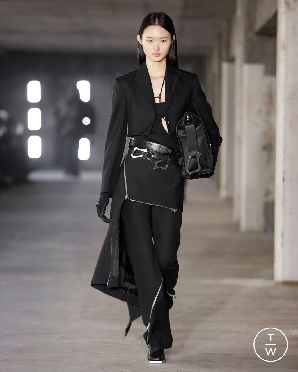 Fashion Week Paris Fall/Winter 2023 look 4 from the Heliot Emil collection 女装