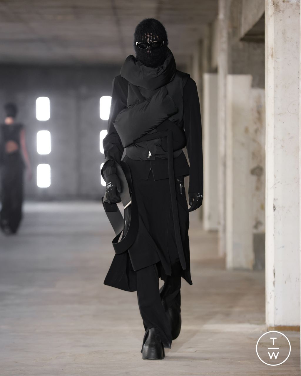Fashion Week Paris Fall/Winter 2023 look 5 de la collection Heliot Emil womenswear