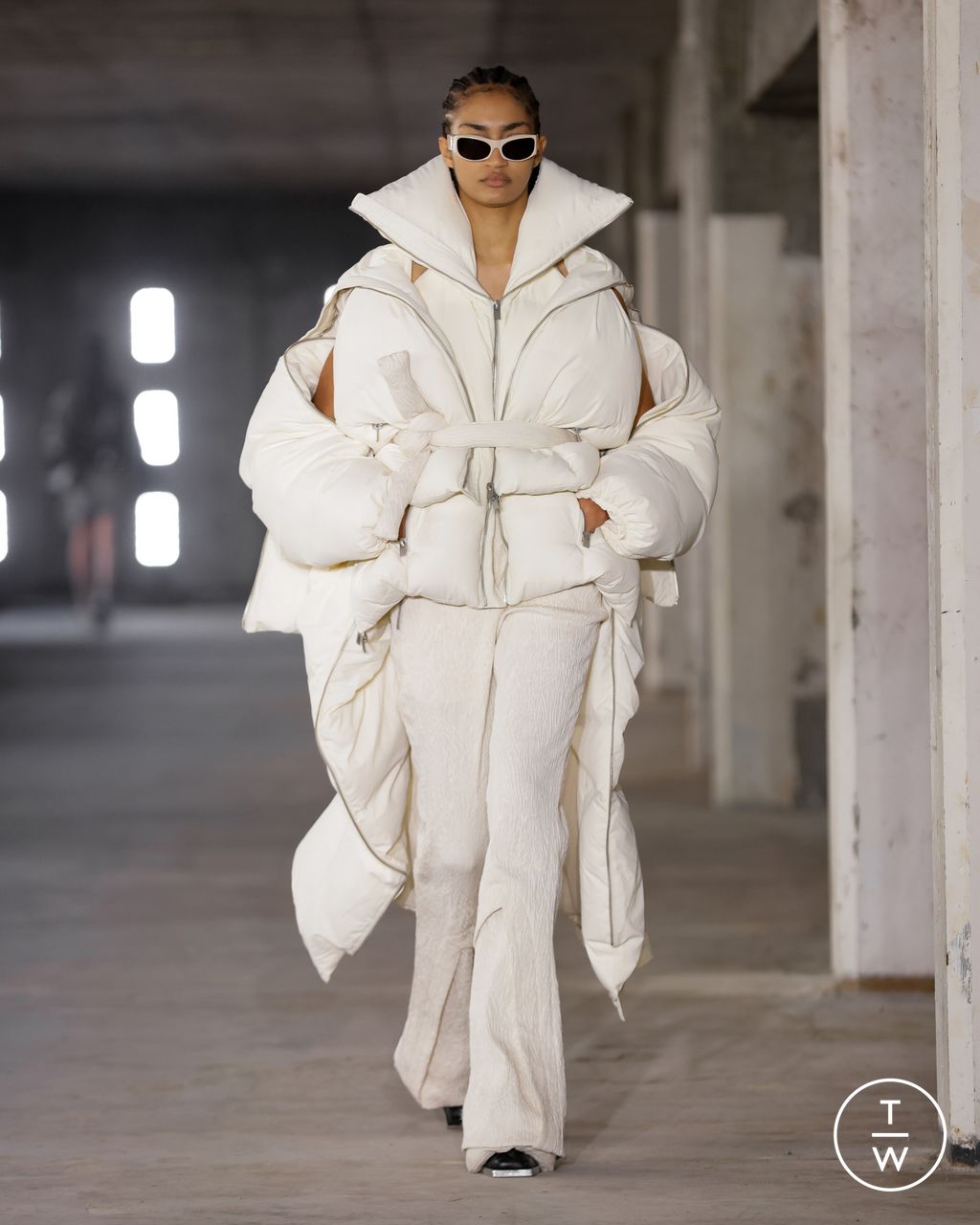 Fashion Week Paris Fall/Winter 2023 look 15 de la collection Heliot Emil womenswear