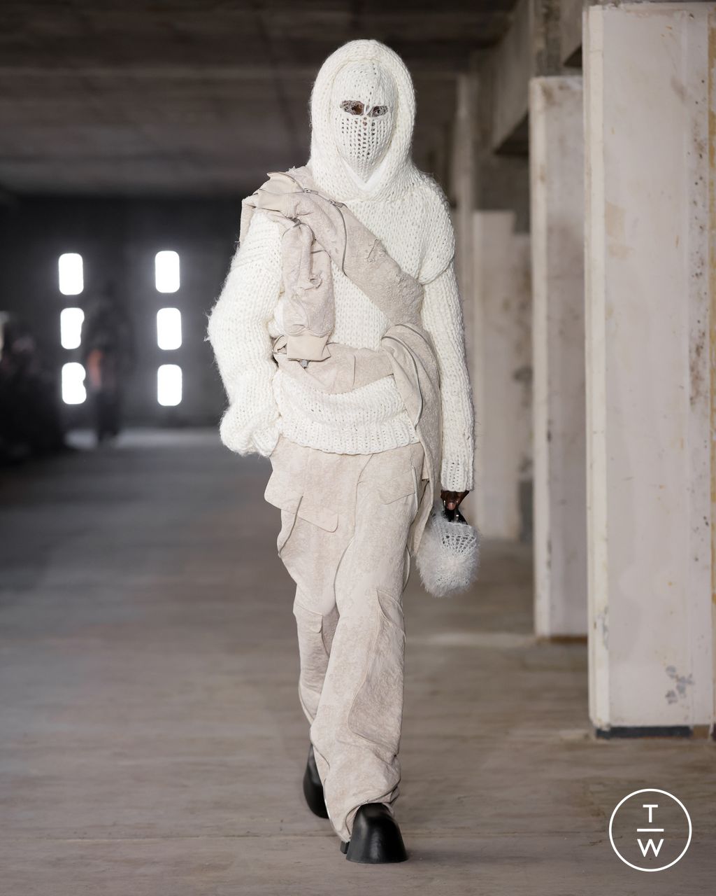 Fashion Week Paris Fall/Winter 2023 look 16 from the Heliot Emil collection womenswear