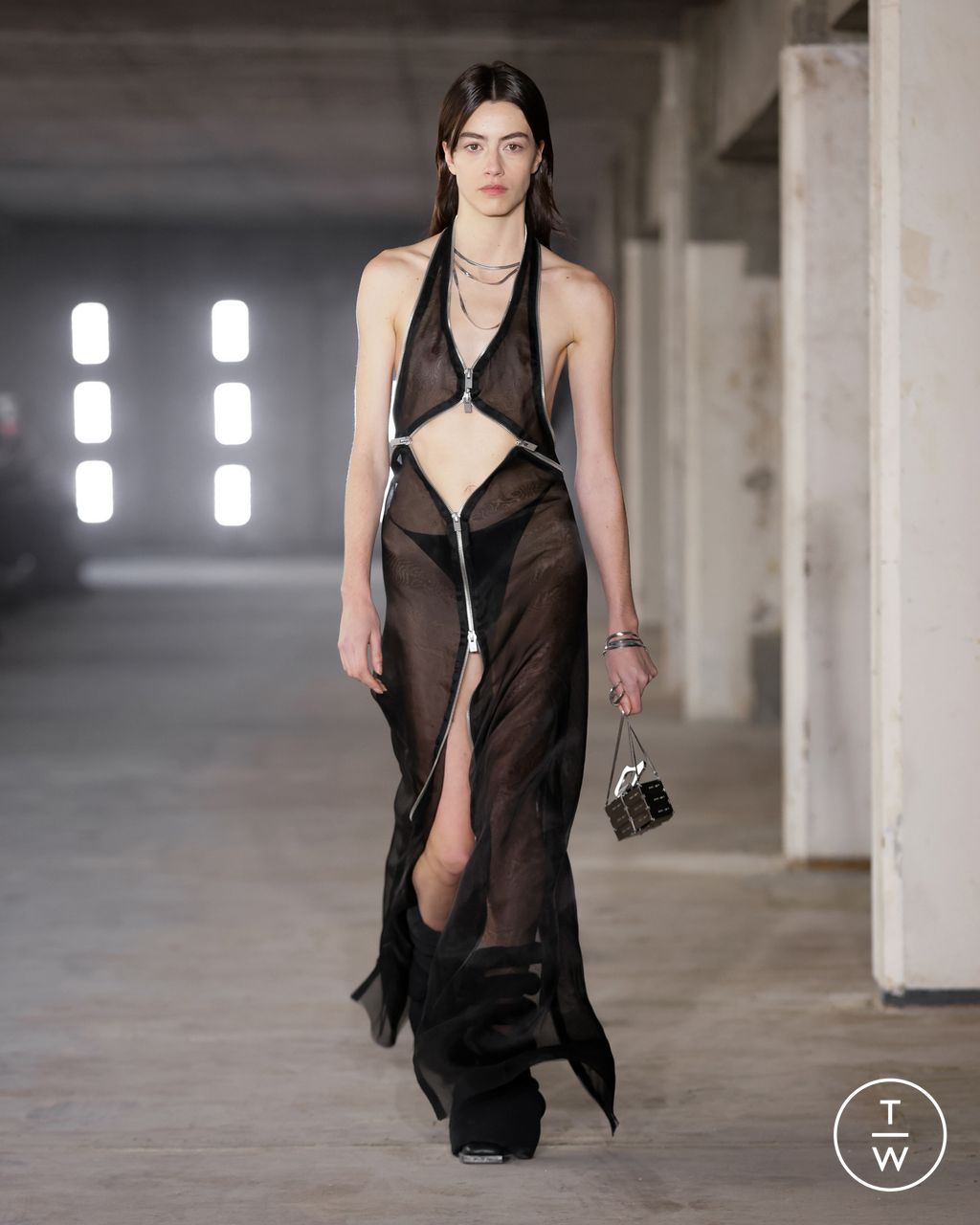 Fashion Week Paris Fall/Winter 2023 look 19 de la collection Heliot Emil womenswear