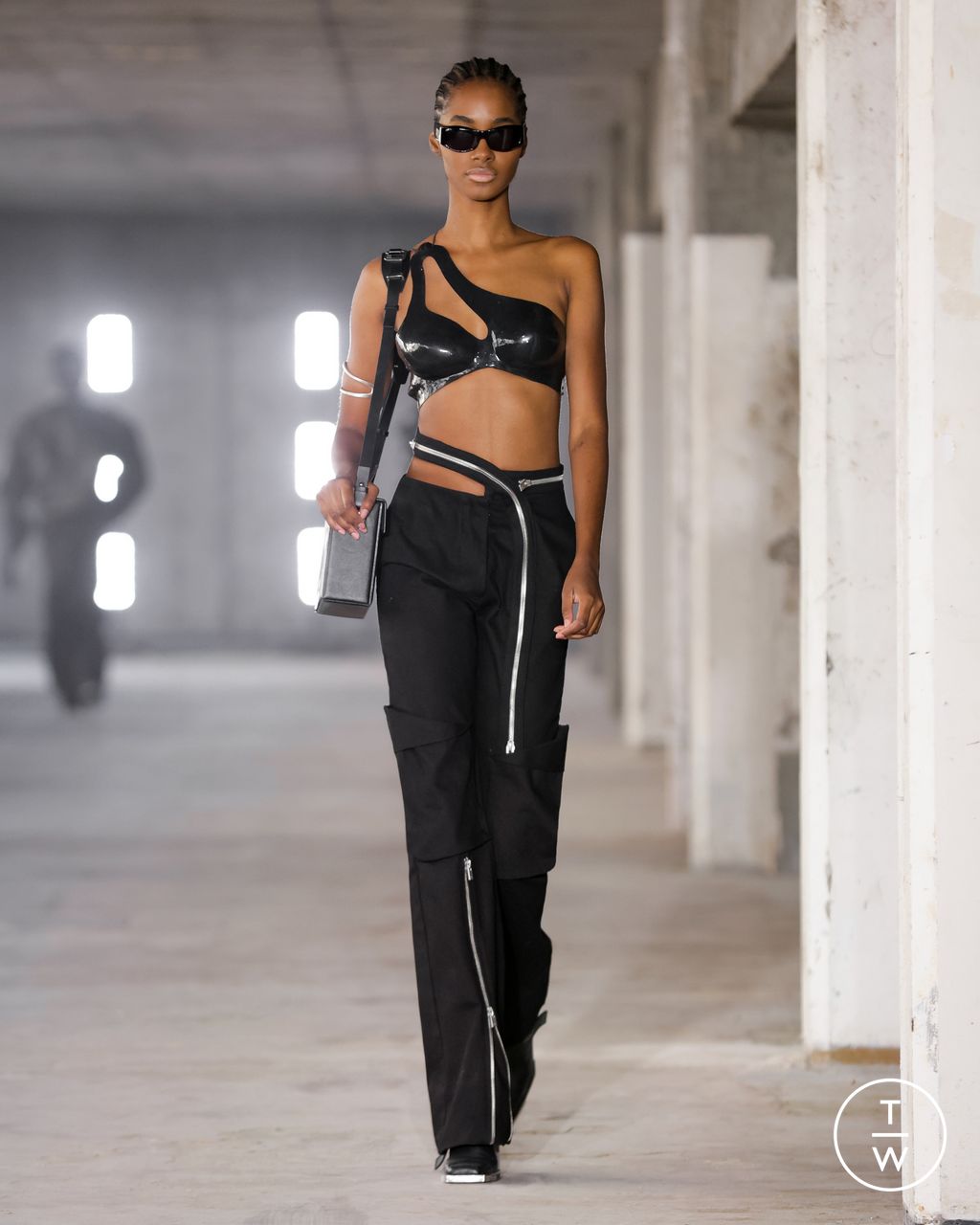 Fashion Week Paris Fall/Winter 2023 look 23 from the Heliot Emil collection womenswear