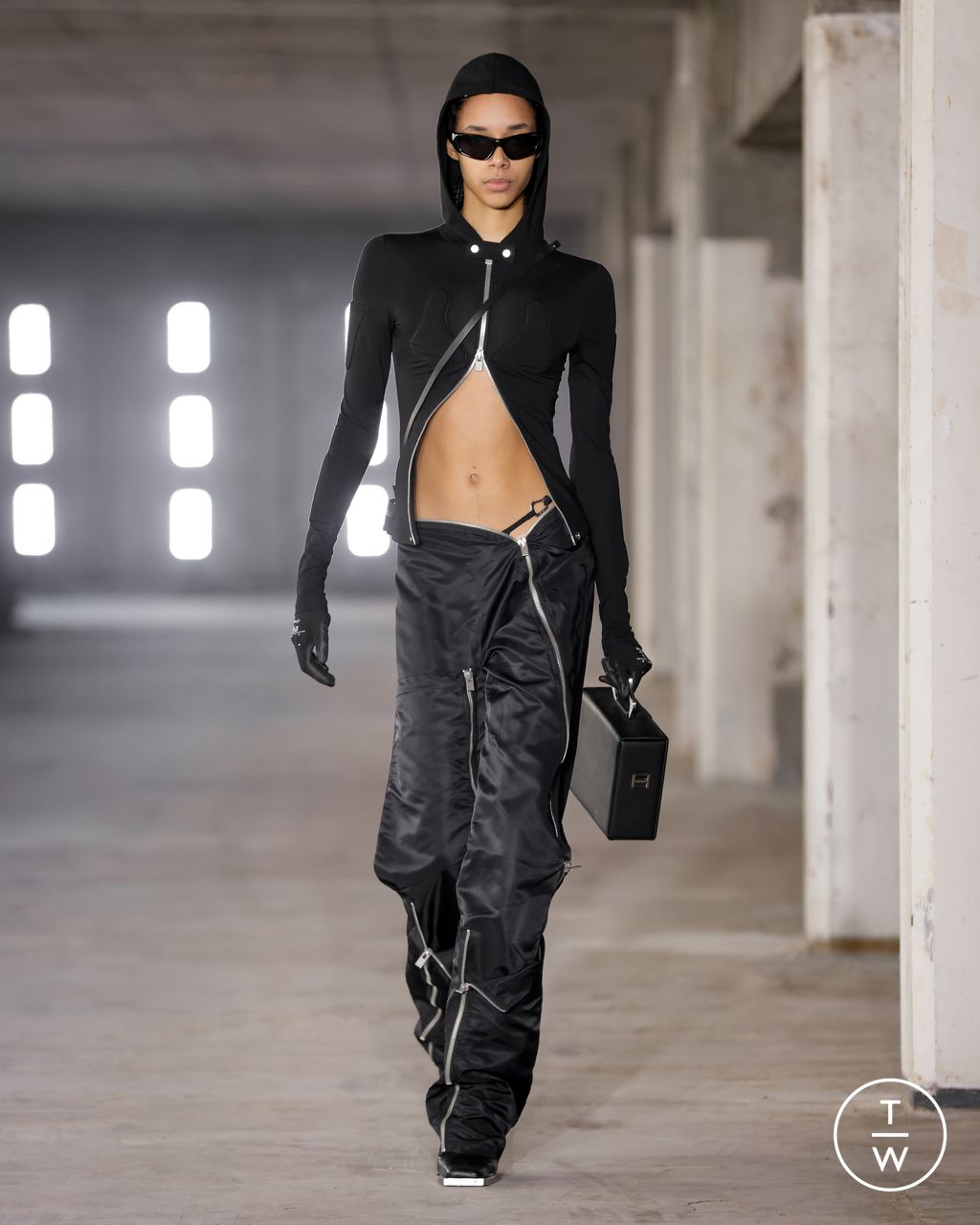 Fashion Week Paris Fall/Winter 2023 look 27 from the Heliot Emil collection womenswear